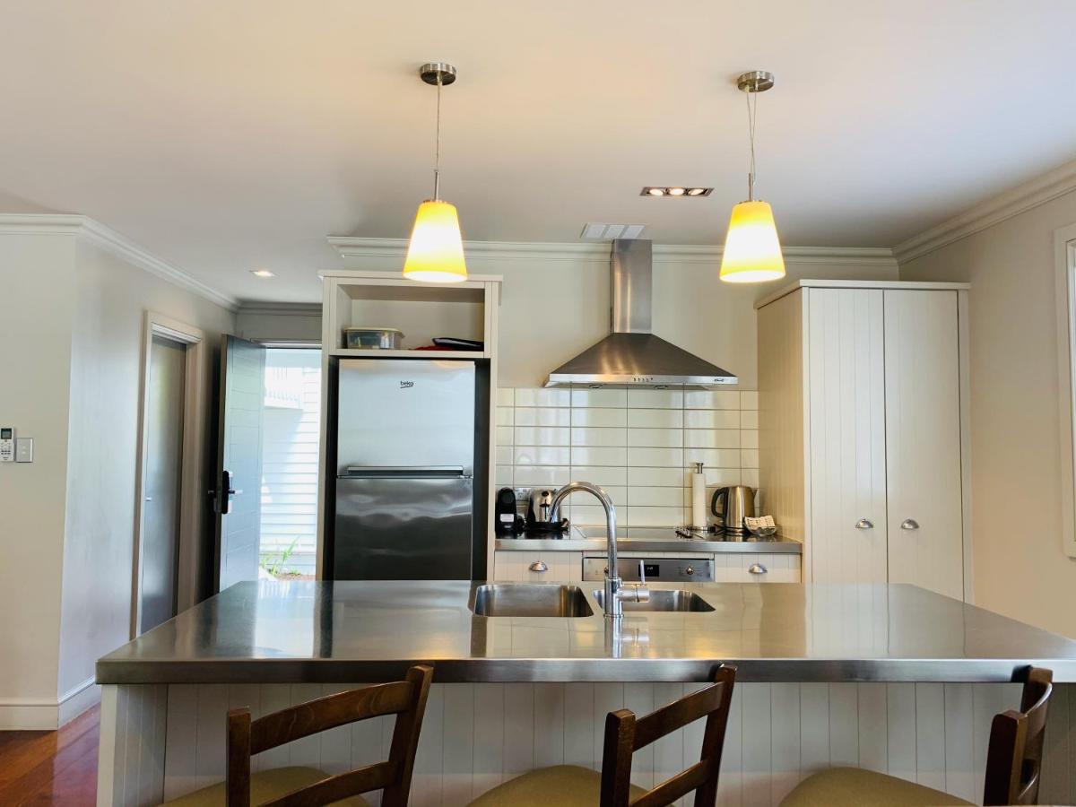 Tinkerbell Cottage 2-4 Bedroom- Russell Cottages Collection Екстериор снимка
